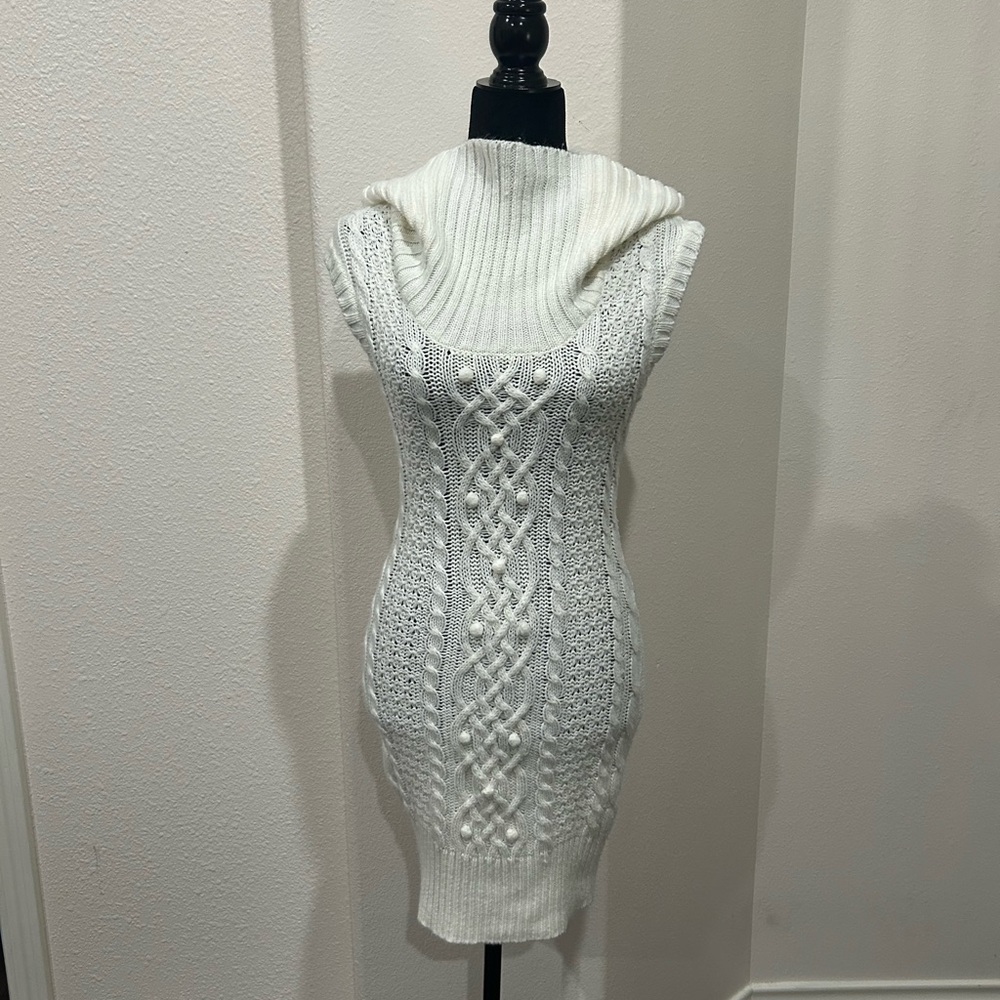 Elegant White Knit Dress